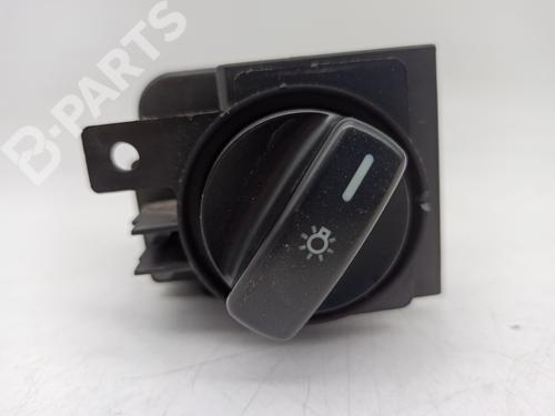Used Headlight switch MERCEDES-BENZ A-CLASS (W169) A 170 (169.032, 169.332) (116 hp) 8409551
