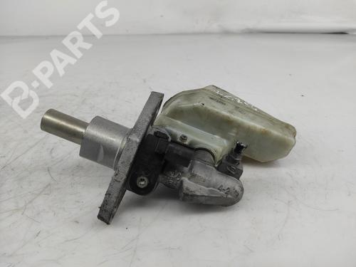 Used Brake master cylinder VW GOLF VI (5K1) 1.6 TDI (105 hp) 8615755