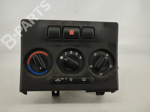 Used Climate control OPEL ZAFIRA A MPV (T98) 2.0 DTI 16V (F75) (101 hp) 8650763