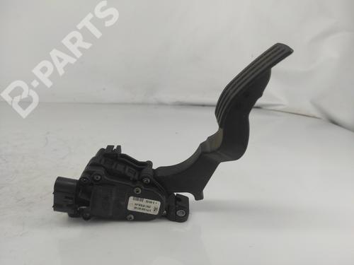 Used Pedal FORD FIESTA V (JH_, JD_) 1.25 16V (75 hp) 8698077