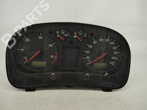 Used Instrument cluster VW GOLF IV (1J1) 1.9 SDI (68 hp) 8698119