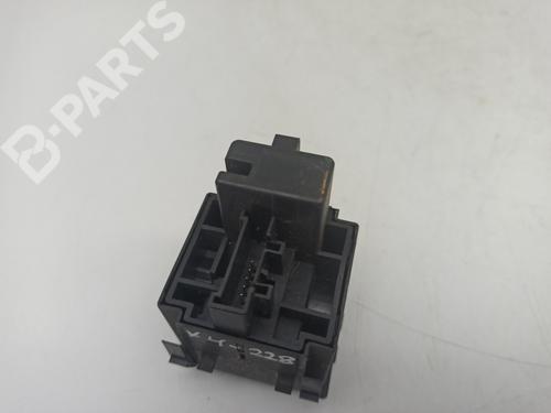 Switch RENAULT CLIO III (BR0/1, CR0/1) 1.5 dCi (BR0H, CR0H, CR1S, BR1S) | BP9089738I30 
