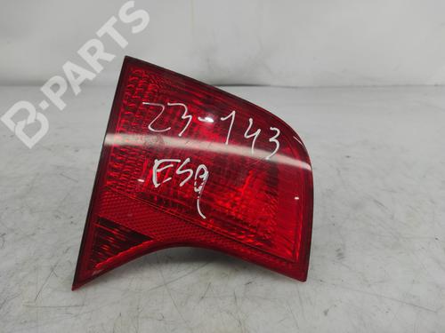 Feu de coffre gauche AUDI A4 B7 (8EC) 1.9 TDI (116 hp) 8E5945093A