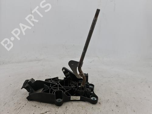 Used Gear lever FORD FIESTA V (JH_, JD_) 1.25 16V (75 hp) 14421246