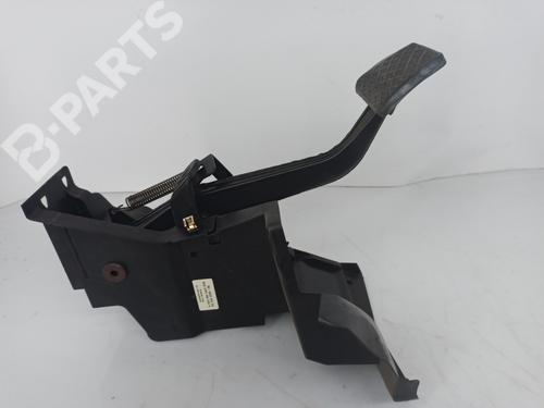 Break pedal MERCEDES-BENZ C-CLASS (W203) C 220 CDI (203.008) A2032900401
