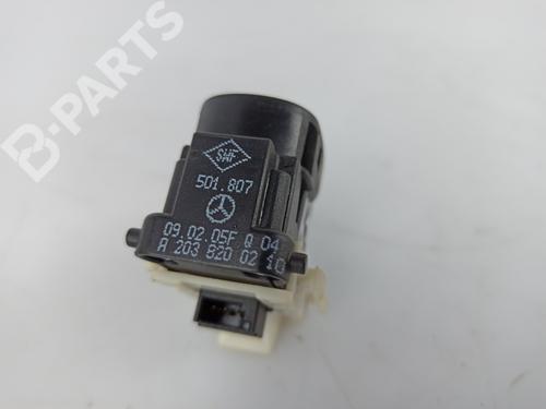 Right front window switch MERCEDES-BENZ C-CLASS (W203) C 220 CDI (203.008) | BP9306574I26 