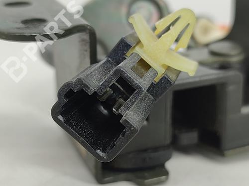 Tailgate lock HYUNDAI SANTA FÉ I (SM) 2.7 V6 4x4 | BP9519129C101