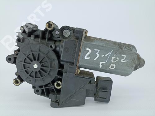 Elevalunas delantero derecho AUDI A4 B5 Avant (8D5) 1.9 TDI (110 hp) 113846-101