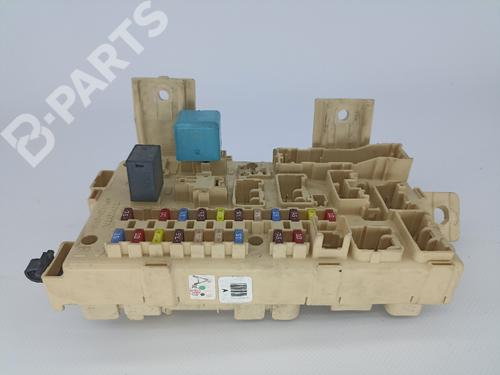 Sikringsdose TOYOTA AVENSIS Estate (_T25_) [2003-2008]  9835100