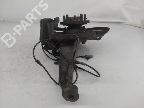 Left front steering knuckle LAND ROVER RANGE ROVER SPORT I (L320) 2.7 D 4x4 | BP9853075M25 