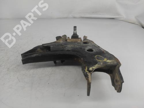 Bras de suspension avant droit NISSAN TERRANO II (R20) 2.7 TDi 4WD (125 hp) 9854456