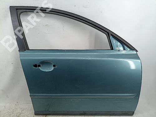 Porta anteriore destra VOLVO V50 (545) 1.6 D (109 hp) com danos 