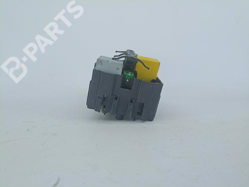 Fuse box PEUGEOT 208 I (CA_, CC_) 1.6 HDi / BlueHDi 75 | BP10092417E1 