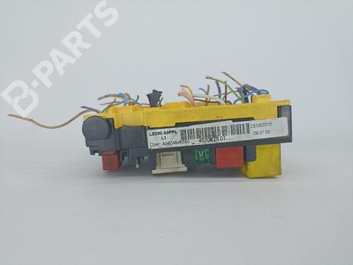Fuse box PEUGEOT 208 I (CA_, CC_) 1.6 HDi / BlueHDi 75 | BP10092367E1 