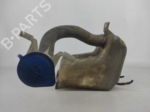 Used Windscreen washer tank LAND ROVER FREELANDER I (L314) 2.0 DI 4x4 (98 hp) 13373592