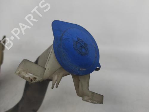 Windscreen washer tank LAND ROVER FREELANDER I (L314) 2.0 DI 4x4 | BP13373592C113