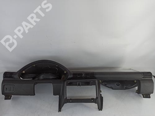 Dashboard BMW 3 Compact (E36) 316 i (102 hp) COM GRELHAS DIFUSORAS DE AR