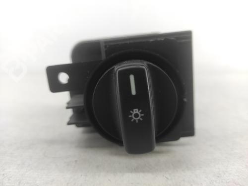 Commande de phare MERCEDES-BENZ B-CLASS Sports Tourer (W245) B 180 CDI (245.207) (109 hp) 10711301