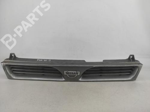 Front grille NISSAN SUNNY III Liftback (N14) 1.4 i 16V (87 hp) 6231073C00