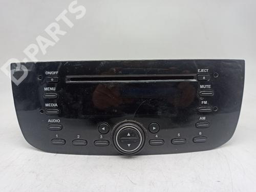 Used Radio FIAT PUNTO EVO (199_) 1.3 D Multijet (199AXC1A, 199BXC1A, 199AXT1A, 199BXT1A) (75 hp) 11499582