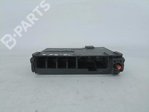 Used Fuse box FORD FIESTA V (JH_, JD_) 1.4 16V (80 hp) 11684782