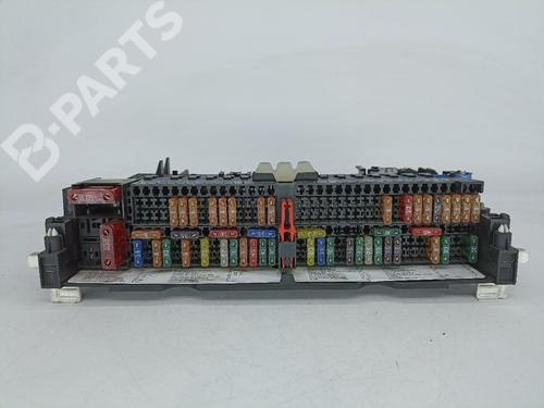 Fuse box BMW 3 Touring (E46) 330 d (184 hp) 18500000000