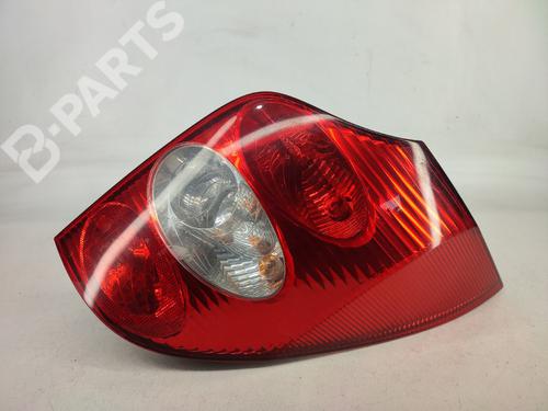 Right taillight RENAULT LAGUNA II Grandtour (KG0/1_) 1.8 16V (KG0B, KG0M) (120 hp) 8200002472