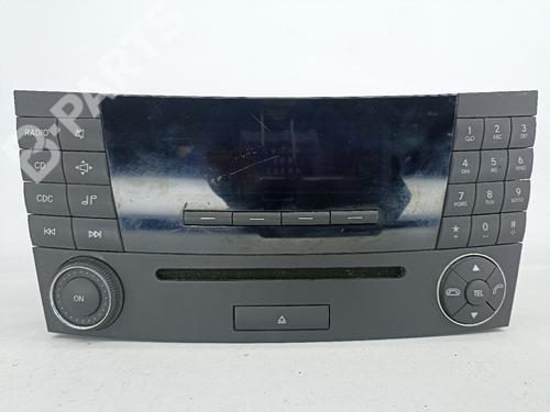 Używane Radio MERCEDES-BENZ E-CLASS (W211) [2002-2009]  6190965