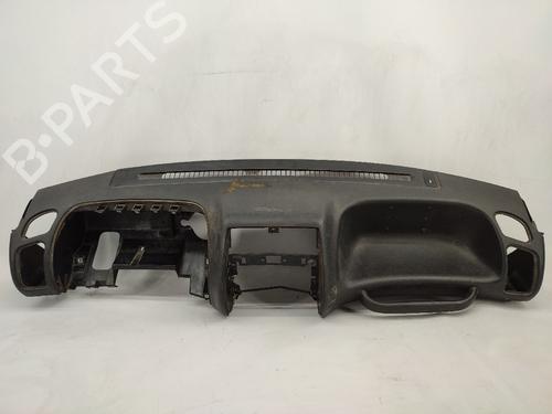 Dashboard NISSAN TERRANO II (R20) 2.7 TDi 4WD (125 hp) 682000F000