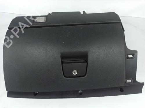 Boîte à gants VOLVO V50 (545) 2.0 D (136 hp) 09491937