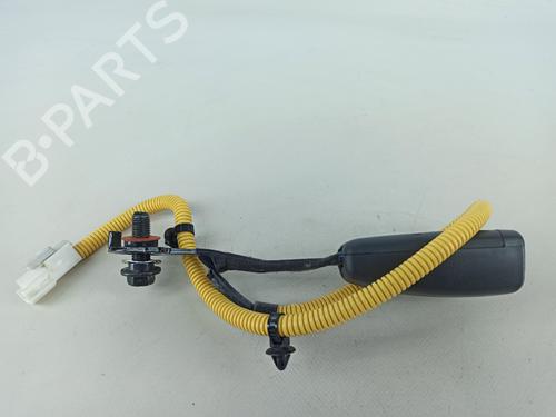 Used Seat buckle HYUNDAI i30 (FD) 1.6 CRDi (90 hp) 13574656