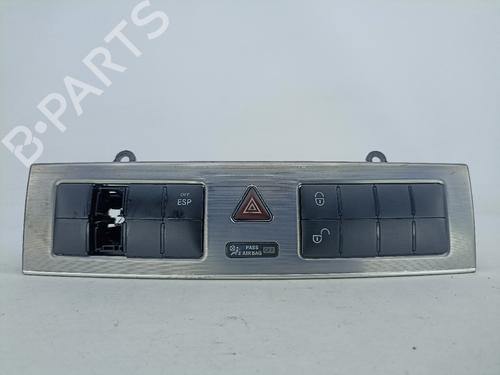 Switch MERCEDES-BENZ C-CLASS Coupe (CL203) C 200 Kompressor (203.742) 4 PISCAS