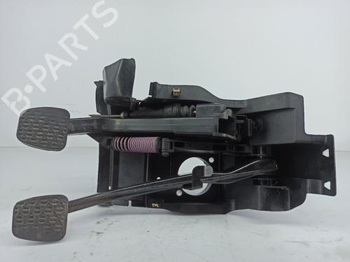 Pedal MERCEDES-BENZ C-CLASS Coupe (CL203) C 200 Kompressor (203.742) A2032904701
