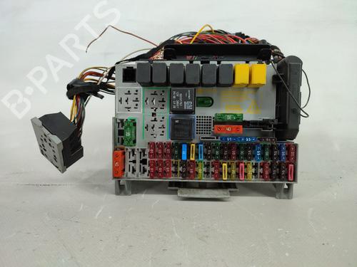 Caixa de fusíveis OPEL ZAFIRA A MPV (T98) 2.0 DI 16V (F75) (82 hp) 13918424