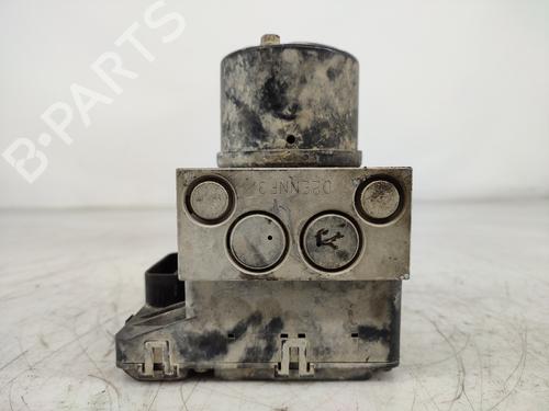 Used ABS pump HYUNDAI SANTA FÉ I (SM) 2.0 CRDi (113 hp) 15228584