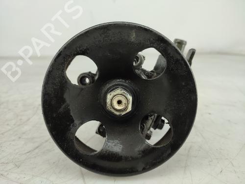 Used Steering pump HYUNDAI SANTA FÉ I (SM) 2.0 CRDi (113 hp) 15244521