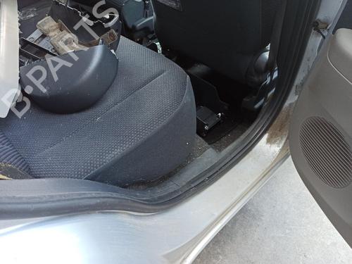 Rubber door seal DAIHATSU SIRION (M3_) 1.3 (M301) N/V