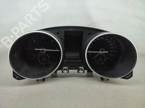 Kombiinstrument VW GOLF VI (5K1) 1.6 TDI (105 hp) 15653642