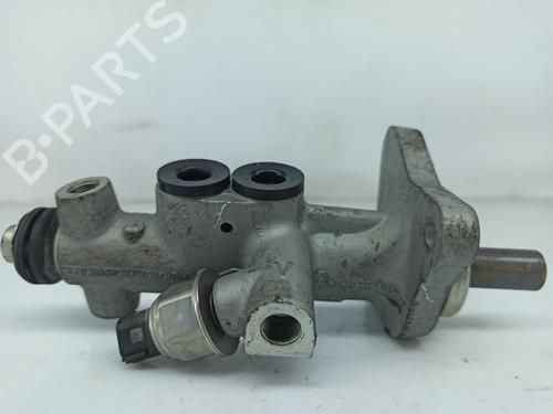 Pompa hamulcowa MERCEDES-BENZ C-CLASS Coupe (CL203) C 200 Kompressor (203.742) BP15610061M77