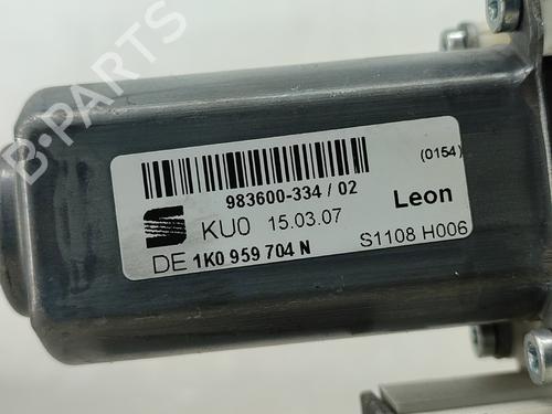 Right rear window motor SEAT LEON (1P1) 2.0 TFSI | BP15821759E22 