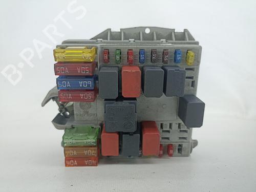 Used Fuse box FIAT PUNTO (188_) 1.2 16V 80 (188.233, .235, .253, .255, .333, .353, .639,... (80 hp) 15945179