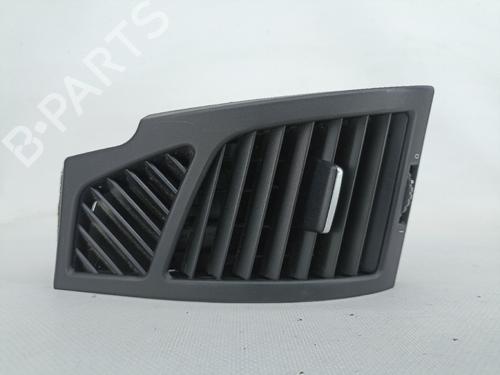 Air vent BMW 1 (E81) 118 d (143 hp) FRENTE DIREITO