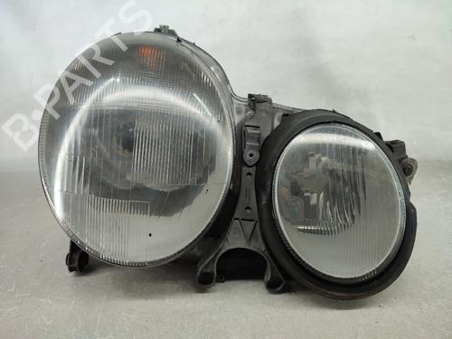 Right headlight MERCEDES-BENZ E-CLASS (W210) E 220 CDI (210.006) N/V