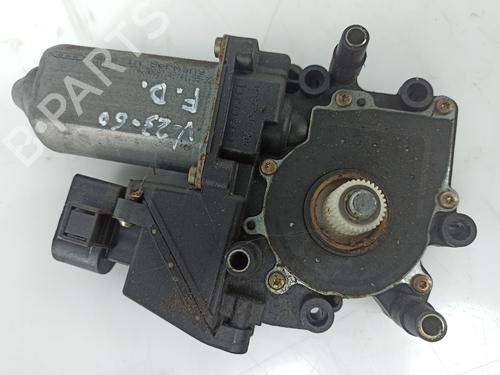 Elevalunas delantero derecho AUDI A4 B5 Avant (8D5) 1.9 TDI (110 hp) 114180300