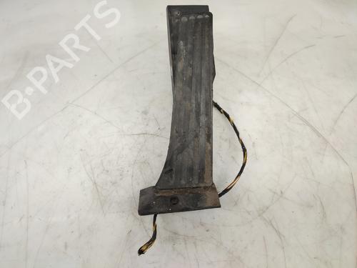 Used Pedal BMW 1 (E87) 118 d (122 hp) 16727655