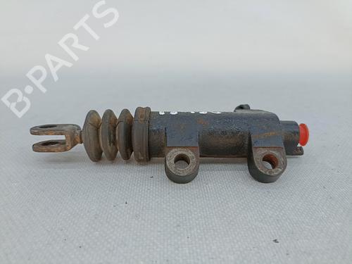Used Clutch slave cylinder HYUNDAI SANTA FÉ I (SM) 2.0 CRDi (113 hp) 17032986