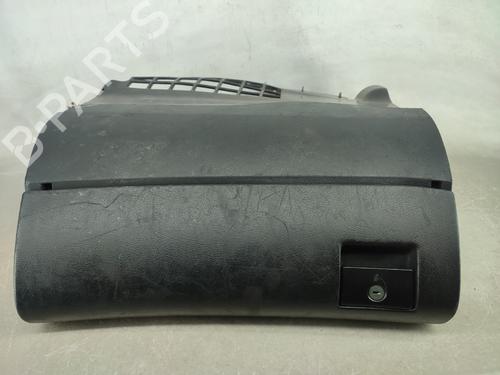 Dashboardkastje AUDI A4 B5 (8D2) 1.6 (100 hp) 8D1857035