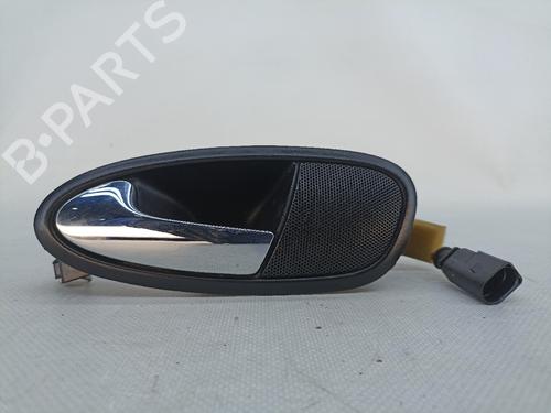 Used Front left interior door handle SEAT LEON (1P1) 1.9 TDI (105 hp) 17123527