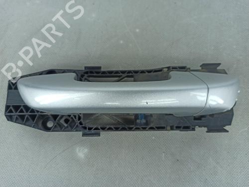 Używane Klamka zewnętrzna drzwi tylnych lewych VW GOLF VI (5K1) 2.0 TDI (110 hp) 17196390