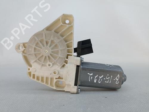 Rudehejsemotor forskærm højre MERCEDES-BENZ S-CLASS (W221, V221) S 320 CDI (221.022, 221.122) (235 hp) 17142255